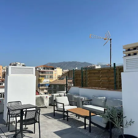 Appartement A Top-floor Modern Located 100 Meters From The