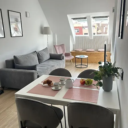 A Top-floor Modern Located 100 Meters From The Appartement